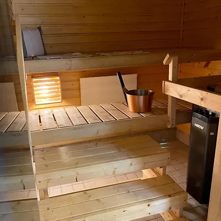Spacious With Sauna With Stunning Views *